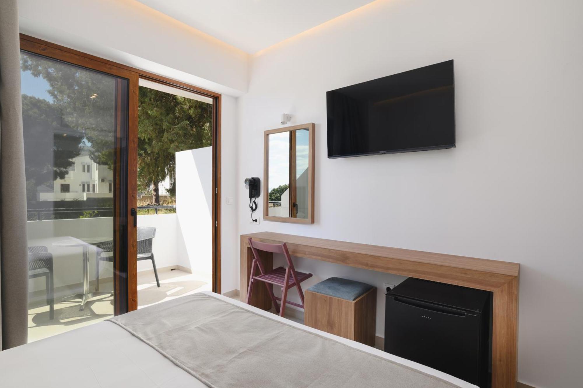 Pefkos Village Aparthotel 3*