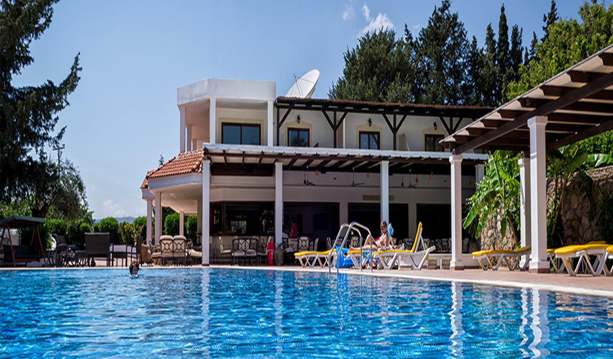Apartahotel Pefkos Village