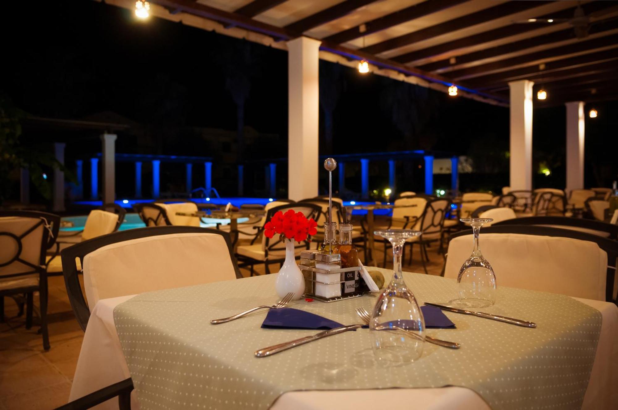 Pefkos Village Apartahotel